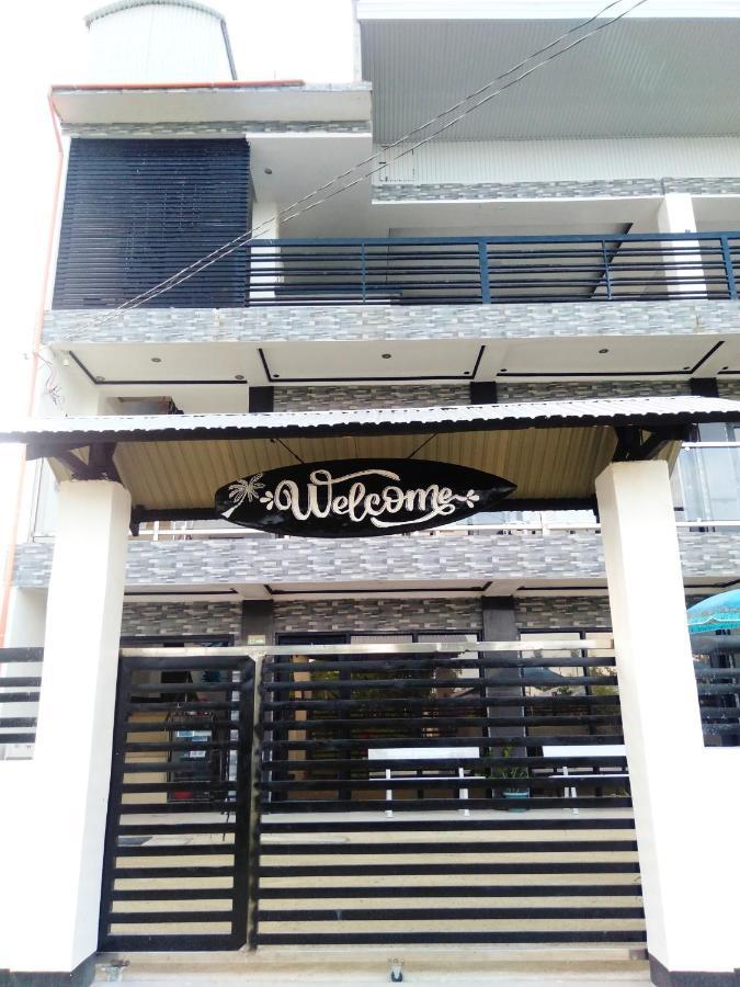 Strangers Inn&Bar General Luna  Exterior foto